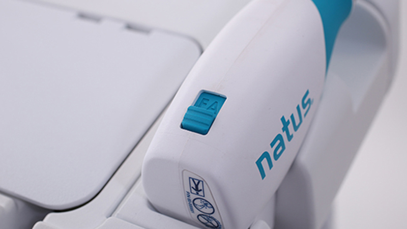 RetCam Envision capture button with FA mode for pediatric eye imaging.